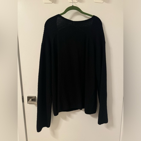 A very fine v neck cashmere sweater by Andrea Rosati - Picture 2 of 5